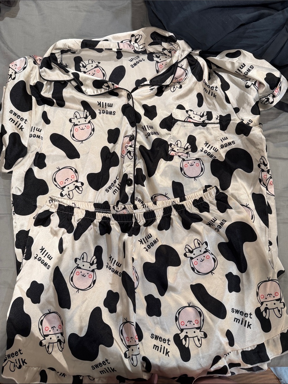 SHEIN White Black Cow Print Cute Sweet Milk Pajama Set